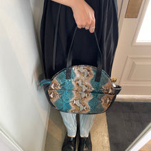 画像をギャラリービューアに読み込む, デコレートパイソントート×コブラレザートートバッグ