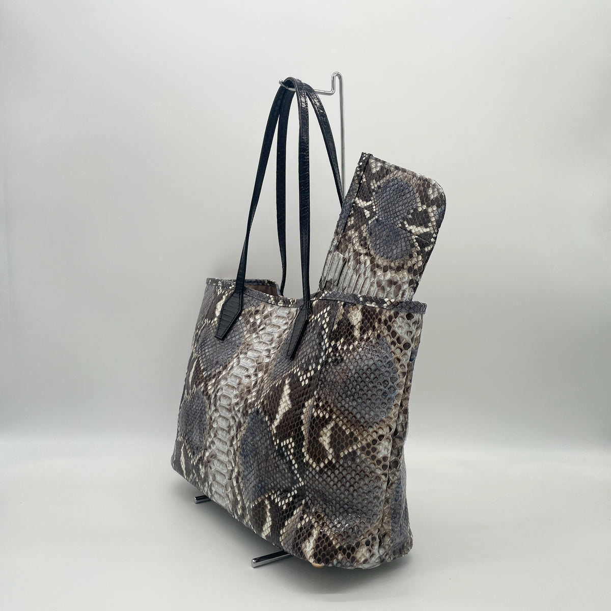 デコレートパイソン×コブラレザートートバッグ – pliable tokyo
