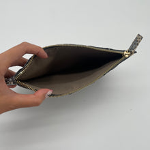 画像をギャラリービューアに読み込む, デコレートパイソン×コブラレザートートバッグ