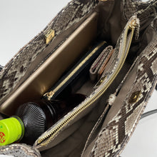 画像をギャラリービューアに読み込む, デコレートパイソン×コブラレザーハンドバッグ
