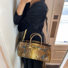 画像をギャラリービューアに読み込む, デコレートパイソンハンドバッグ