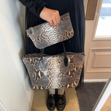 画像をギャラリービューアに読み込む, デコレートパイソン×コブラレザートートバッグ