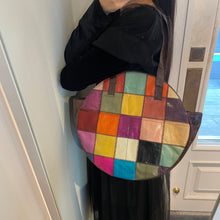 画像をギャラリービューアに読み込む, スネークレザーパッチワークトートバッグ