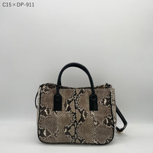 画像をギャラリービューアに読み込む, デコレートパイソン×コブラレザーハンドバッグ
