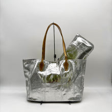 画像をギャラリービューアに読み込む, コブラレザーメタリックトートバッグ