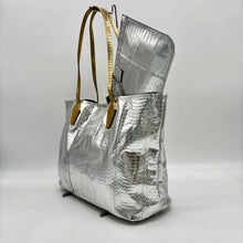 画像をギャラリービューアに読み込む, コブラレザーメタリックトートバッグ