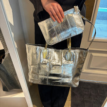 画像をギャラリービューアに読み込む, コブラレザーメタリックトートバッグ