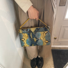 画像をギャラリービューアに読み込む, デコレートパイソン×コブラレザーショルダーバッグ