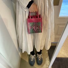 画像をギャラリービューアに読み込む, デコレートパイソン×コブラレザーショルダーバッグ