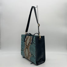 画像をギャラリービューアに読み込む, デコレートパイソン×コブラレザートートバッグ