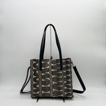 画像をギャラリービューアに読み込む, マングローブスネーク×カウレザートートバッグ