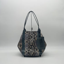 画像をギャラリービューアに読み込む, デコレートパイソン×コブラレザートートバッグ