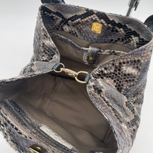 画像をギャラリービューアに読み込む, デコレートパイソン×コブラレザートートバッグ