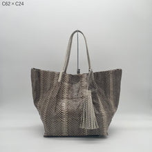 画像をギャラリービューアに読み込む, コブラレザートートバッグ