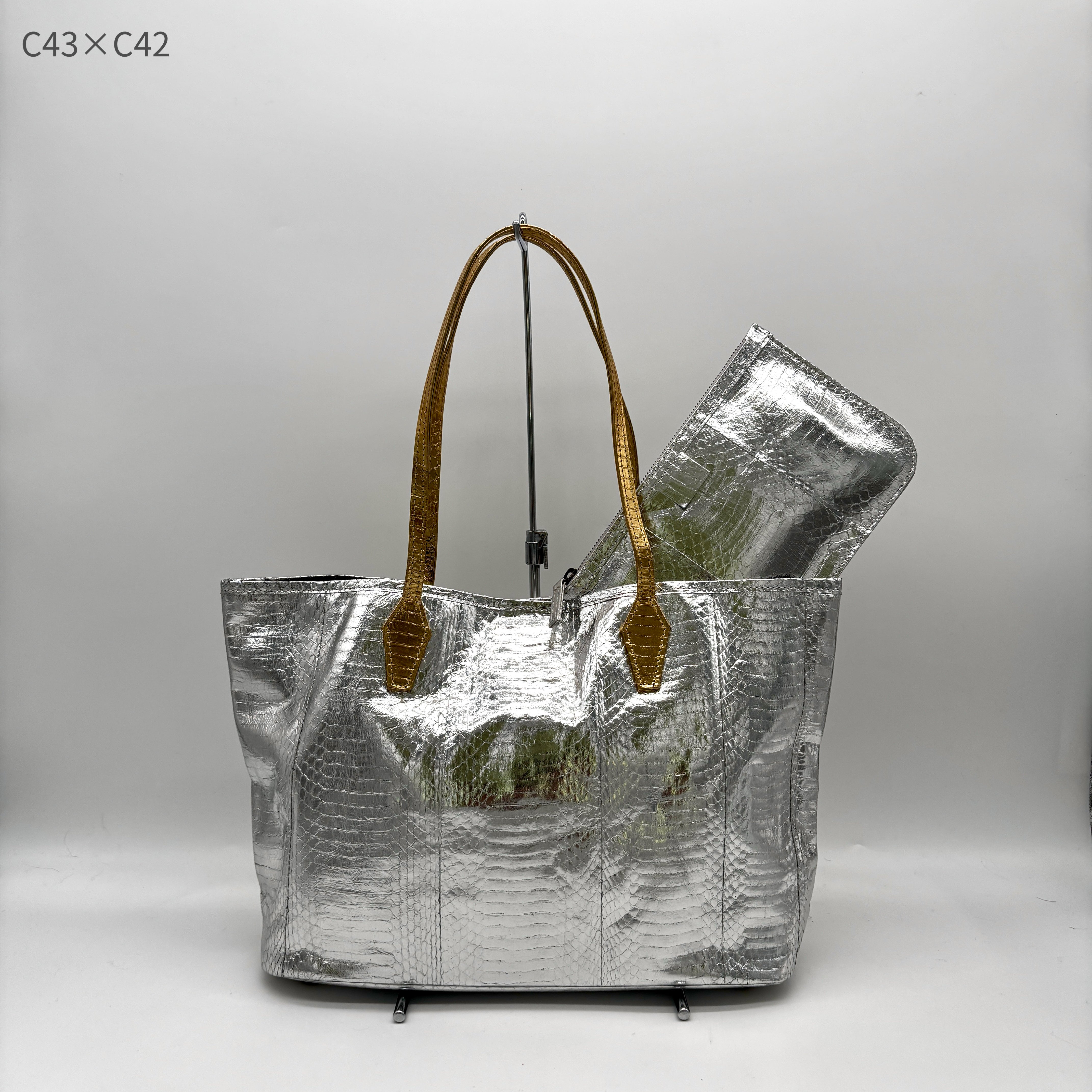 Pliable Tokyo】Square bag | JAMES