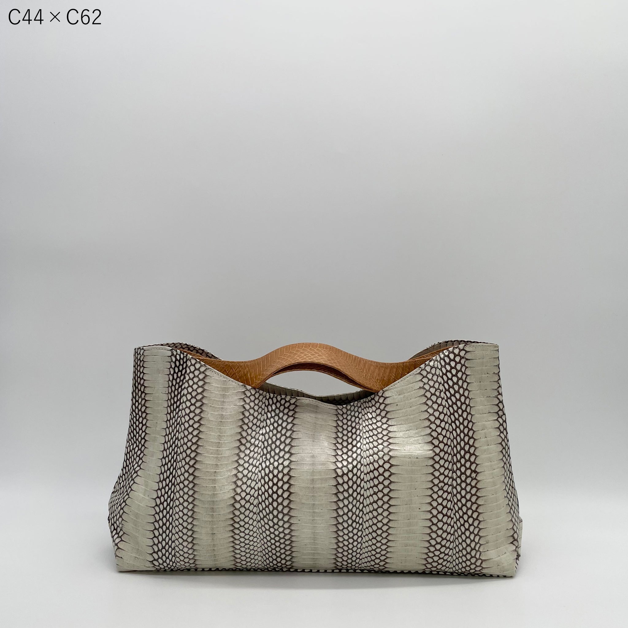 pliable tokyo レザーバッグ コブラレザーハンドバッグ – pliable tokyo