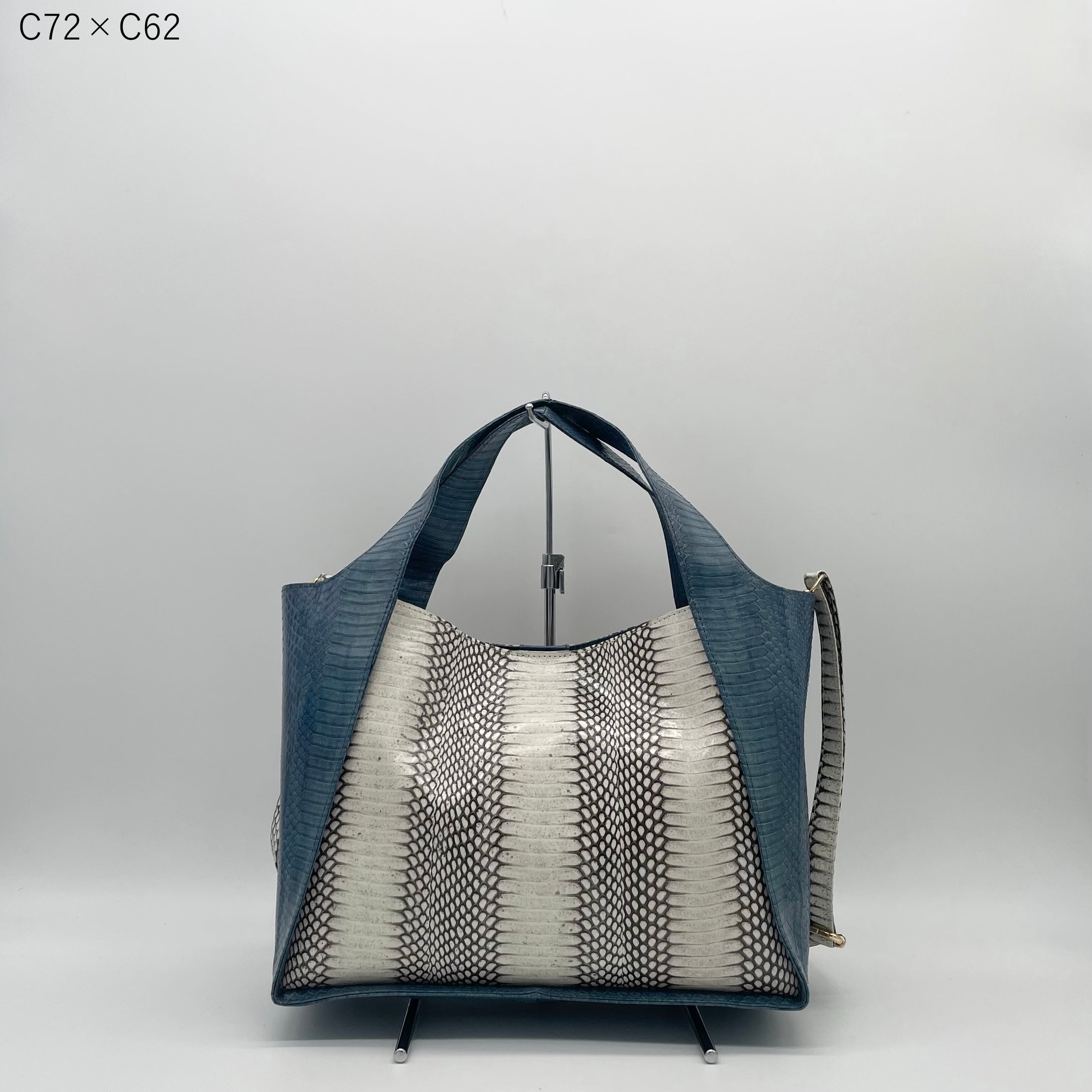 コブラレザートートバッグ